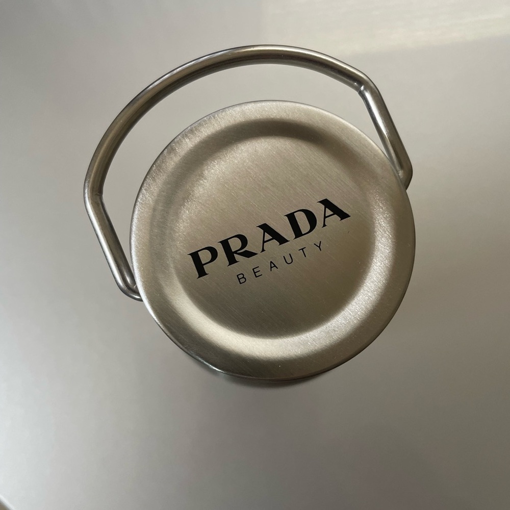 Prada Silver Beauty Bottle Cap logo water sports travel blue red - Picture 4 of 6